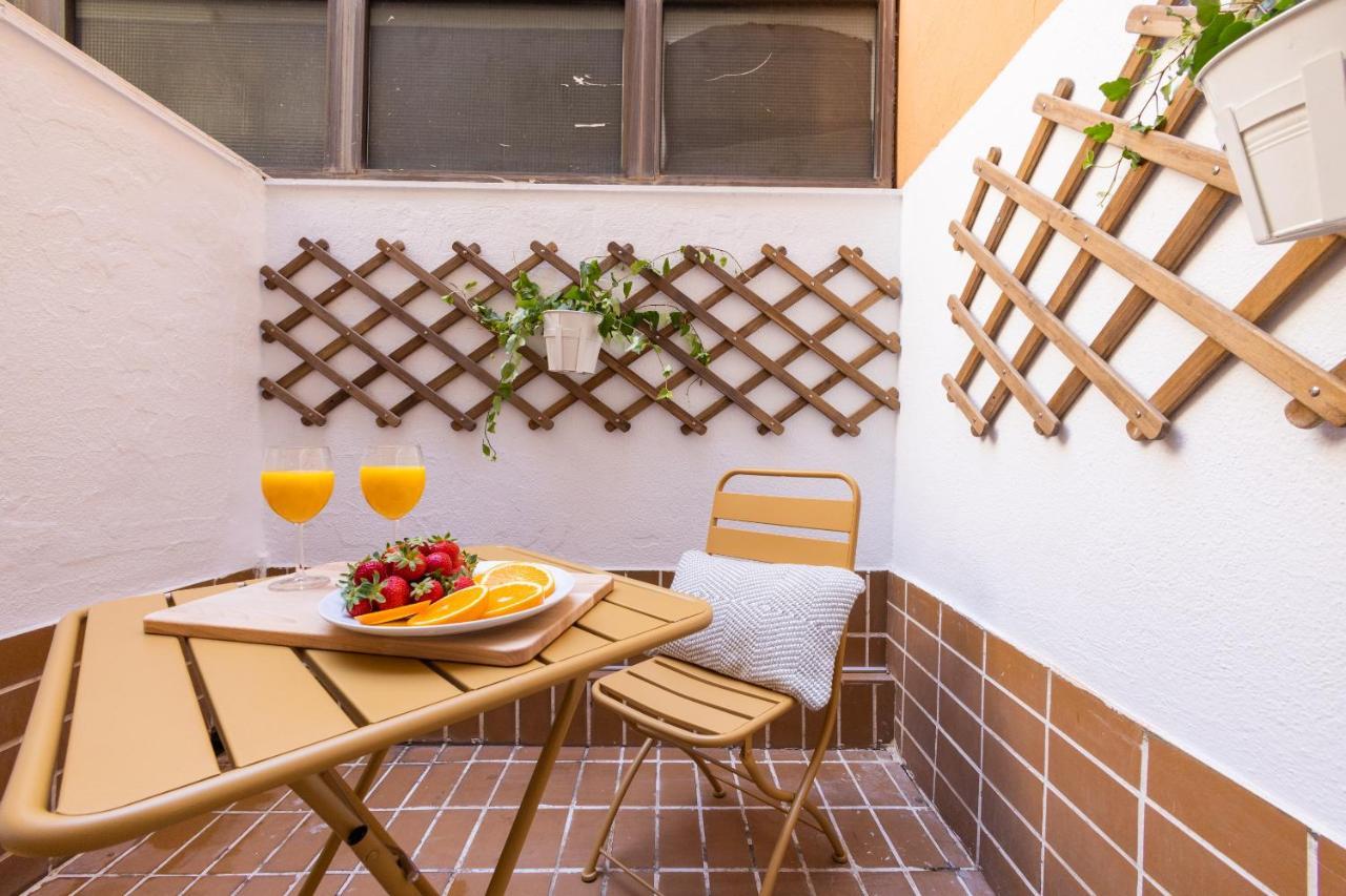 Florit Flats - The Apolo Suite & Terrace Apartment