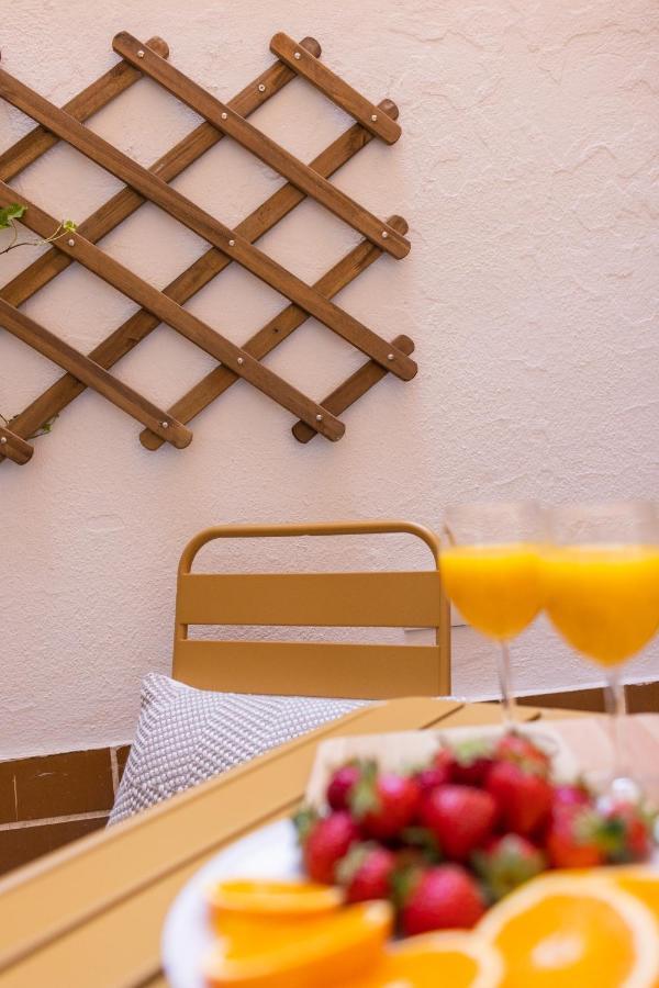 Florit Flats - The Apolo Suite & Terrace